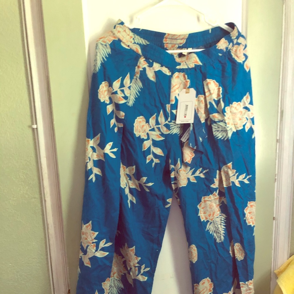 Roxy pants